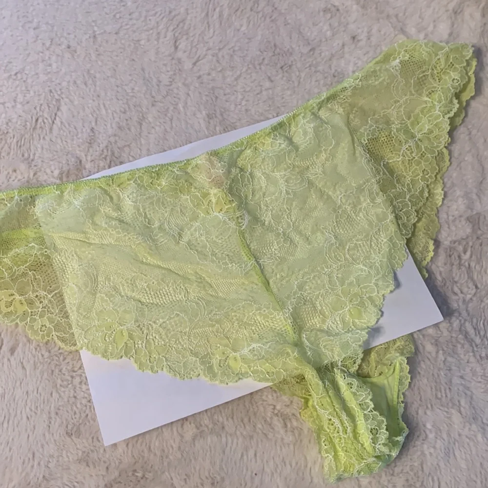 Size 4X / 26/28 Cacique Cheeky lace neon panty - Picture 2 of 5